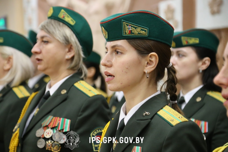 3 ноября... Выпуск младших офицеров на факультете повышения квалификации и переподготовки...