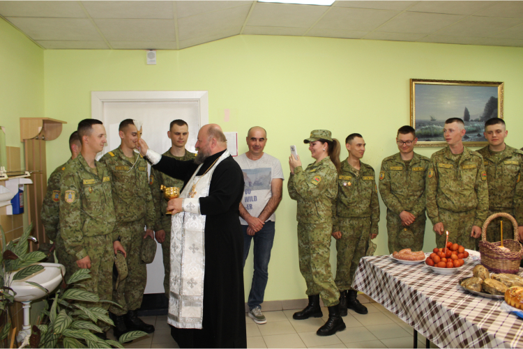 Протаіерэй Віктар Паляціла традыцыйна наведаў пагранічную камендатуру “Маларыта”