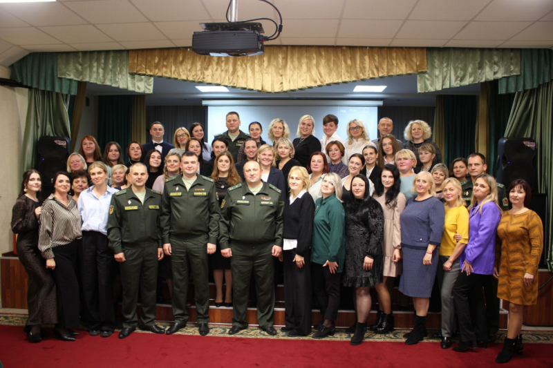 Праздничный концерт ко Дню матери состоялся в Пинском погранотряде...