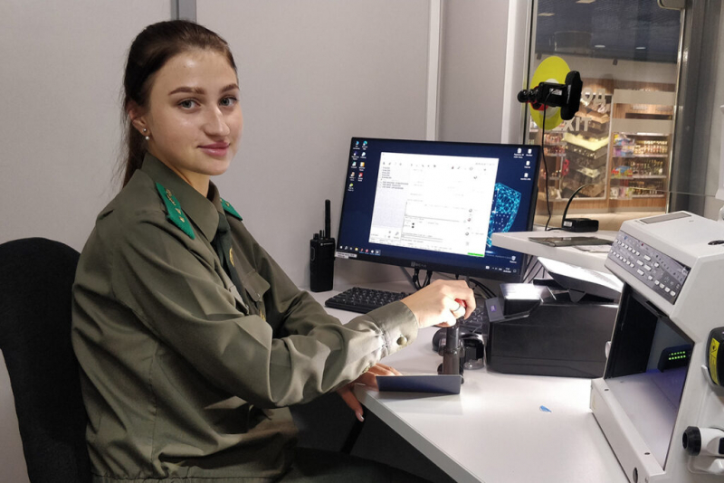 Отряд пограничного контроля «Минск»...Прапорщик Алина Литвиненко