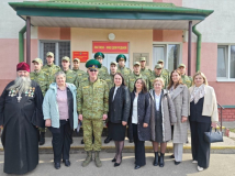 Торжественный митинг объединил личный состав подразделения, представителей гимназии № 4 г.Гродно, носящей имя Героя, местных