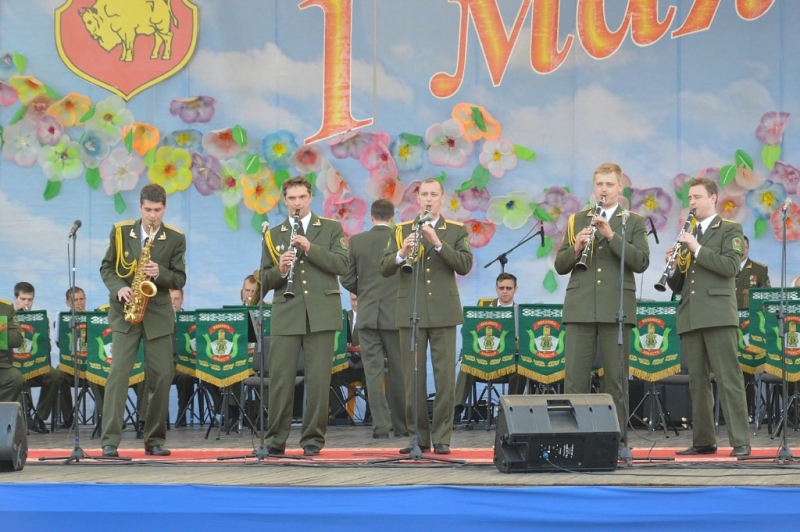 1 мая концерт в парке