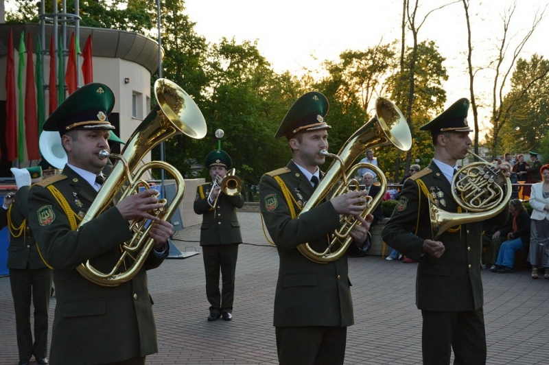 1 мая концерт в парке