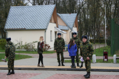 Воскресенье...ноябрь 2017... Центр подготовки специалистов пограничного контроля...сыграли в айсшток в городском парке...