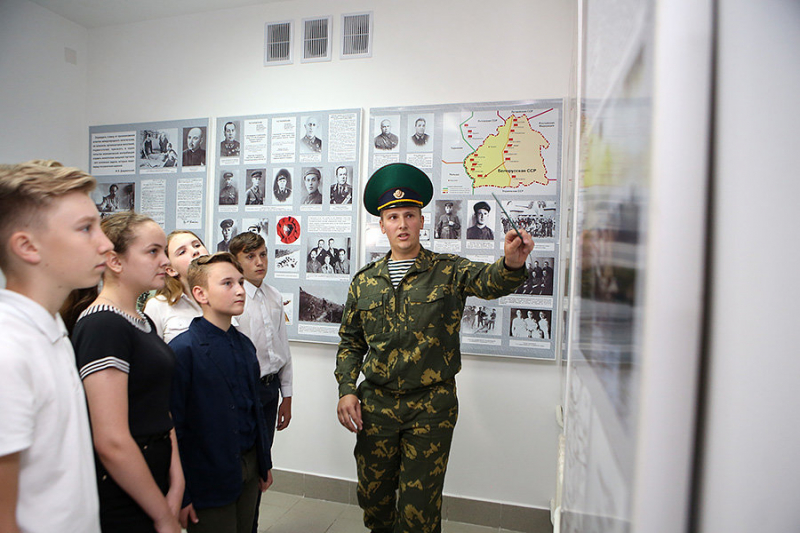 «Застава, в ружье!» Пограничники рассказали о своих буднях...